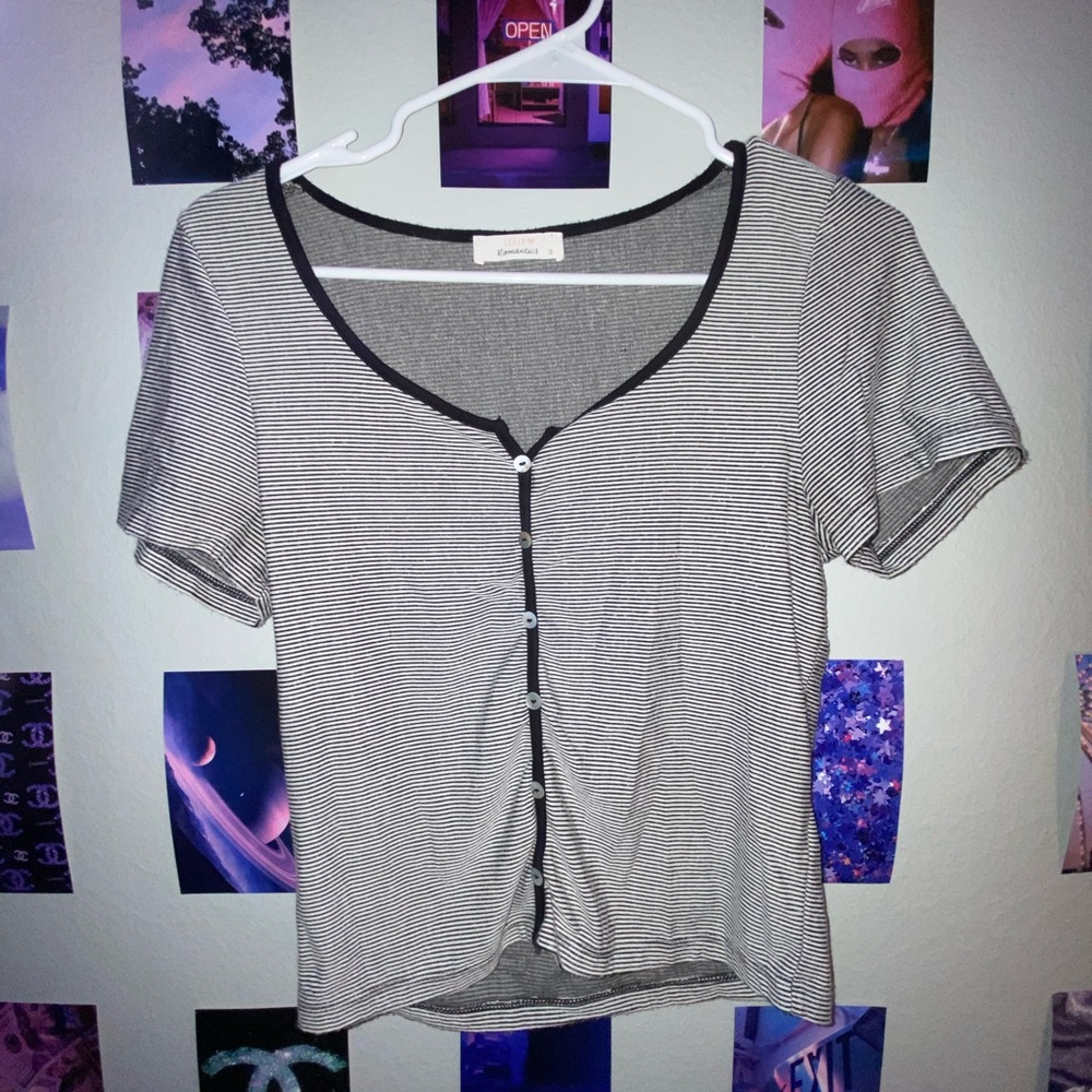 Black and white stripped buttoned shirt